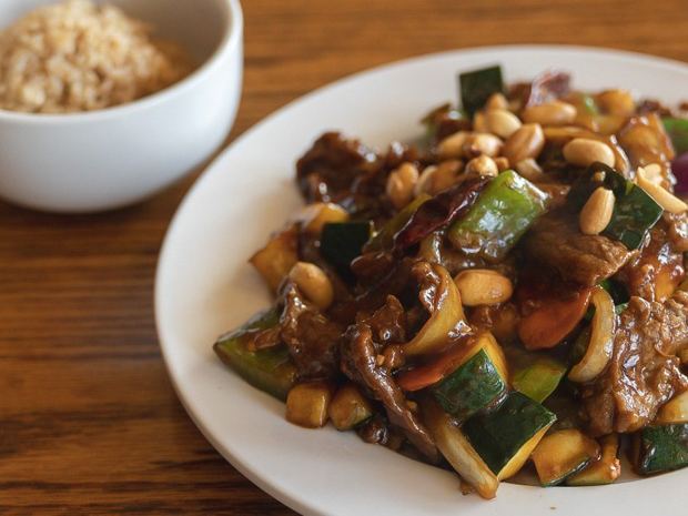 Kung pao beef with peanuts, zucchini and peppers